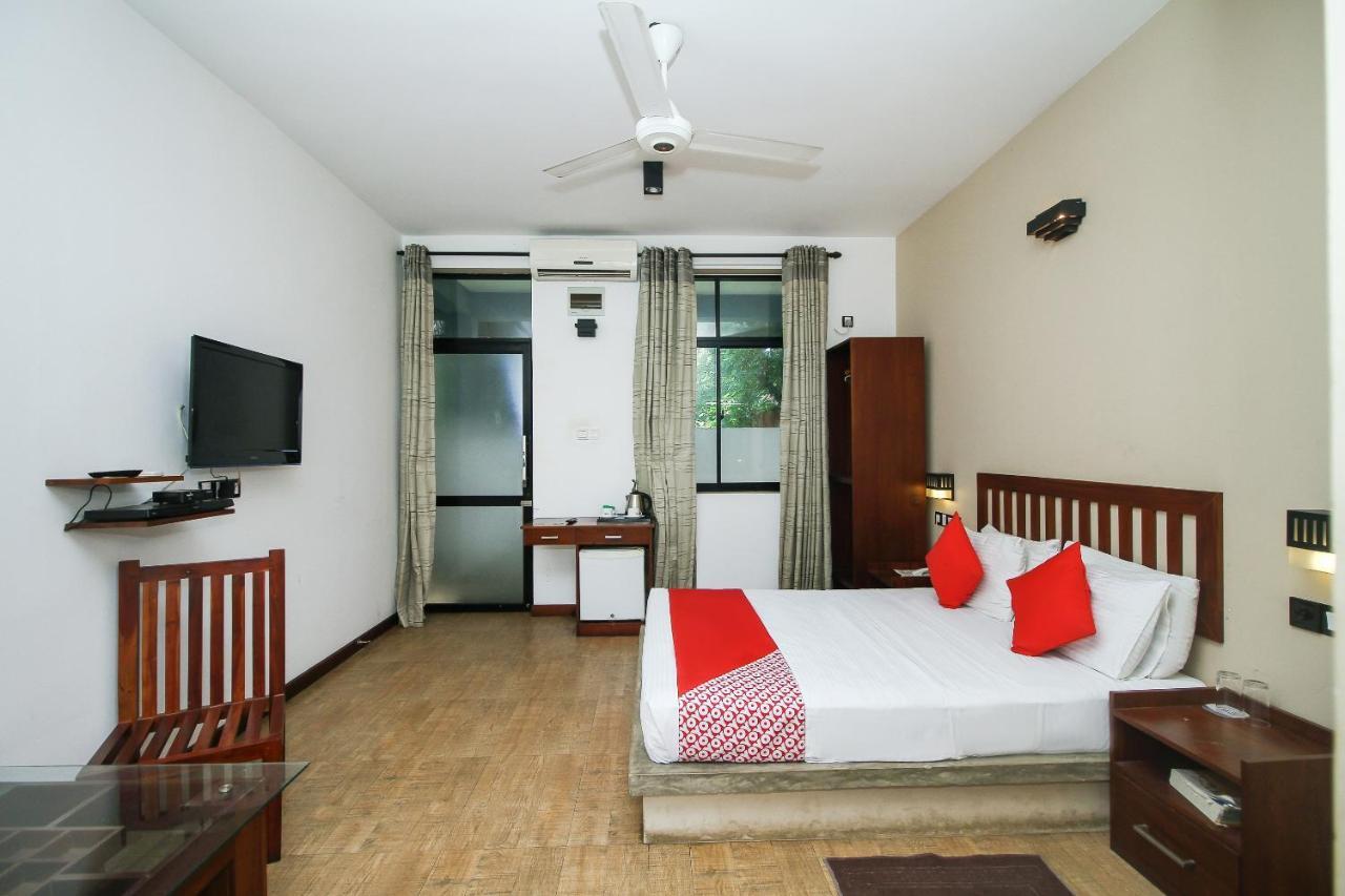 Oyo 471 Randiya Hotel Moratuwa Bagian luar foto