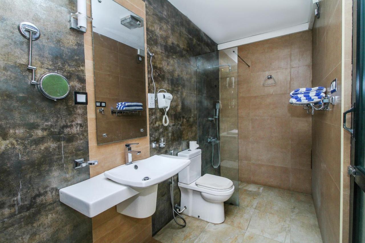 Oyo 471 Randiya Hotel Moratuwa Bagian luar foto