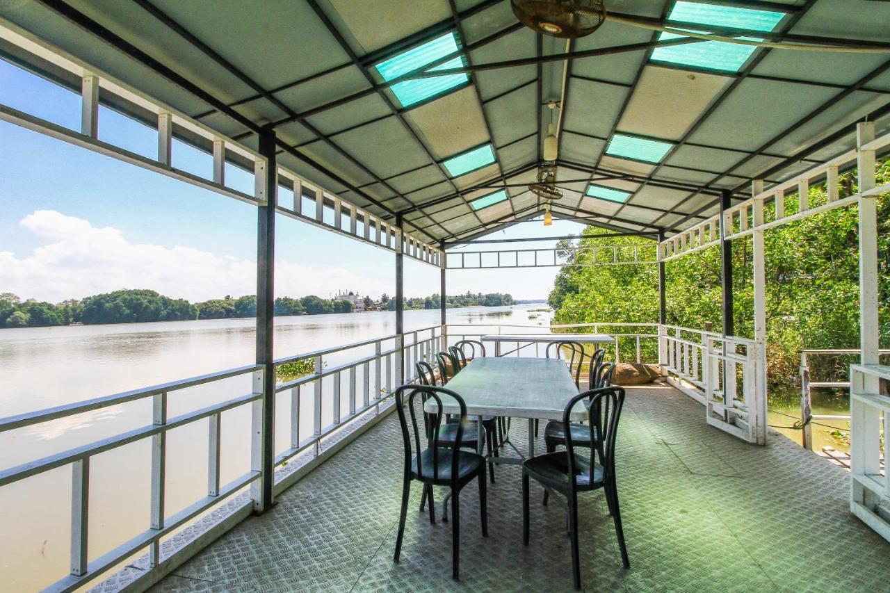 Oyo 471 Randiya Hotel Moratuwa Bagian luar foto
