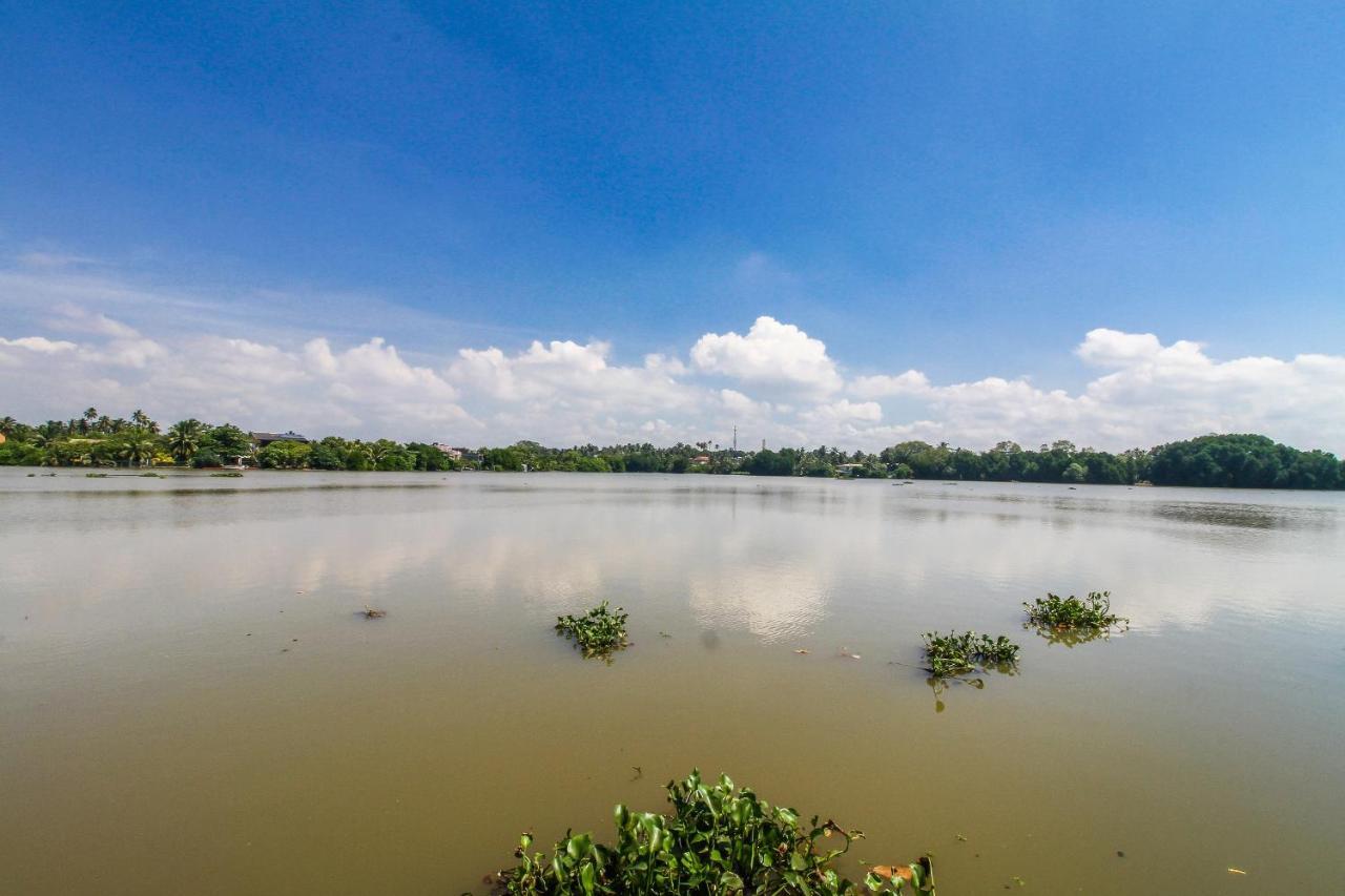 Oyo 471 Randiya Hotel Moratuwa Bagian luar foto