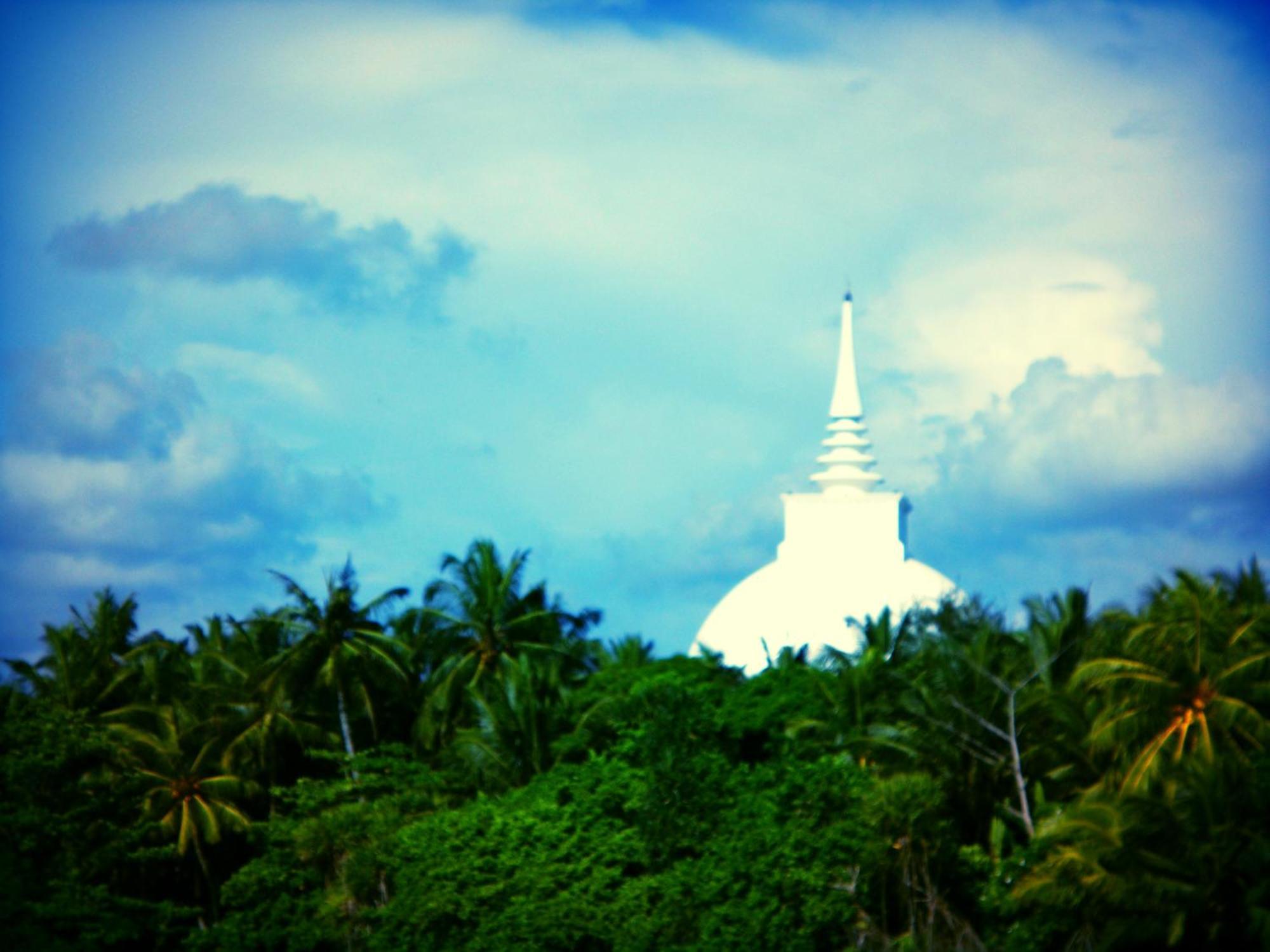 Oyo 471 Randiya Hotel Moratuwa Bagian luar foto